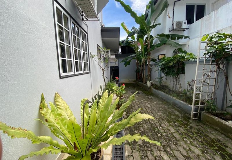 Jalan Kolam Air Lama C 