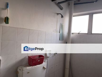 Top Floor Jasmin Apartment Subang Bestari Partly Furnish, Selangor, Subang