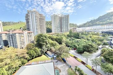 Perdana Exclusive Condominium