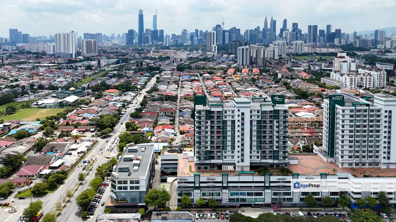 Triple Storey Shoplot endlot City Garden Commercial Ampang , Selangor, Ampang