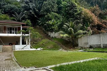 Kampung Sungai Penchala