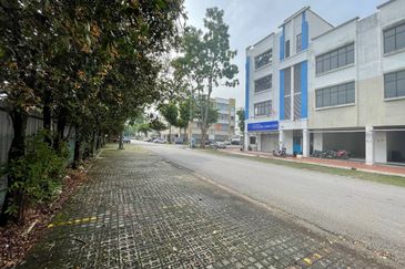 Taman Industrial Sungai Buloh (TSB Commercial Centre)