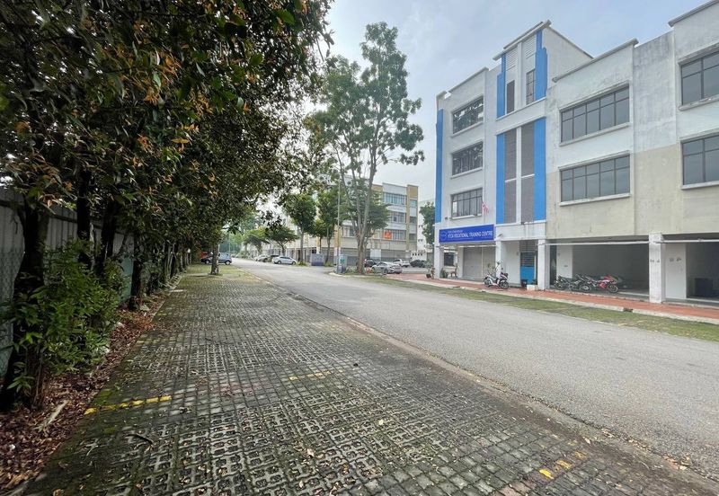 Taman Industrial Sungai Buloh (TSB Commercial Centre)