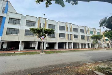 Taman Industrial Sungai Buloh (TSB Commercial Centre)