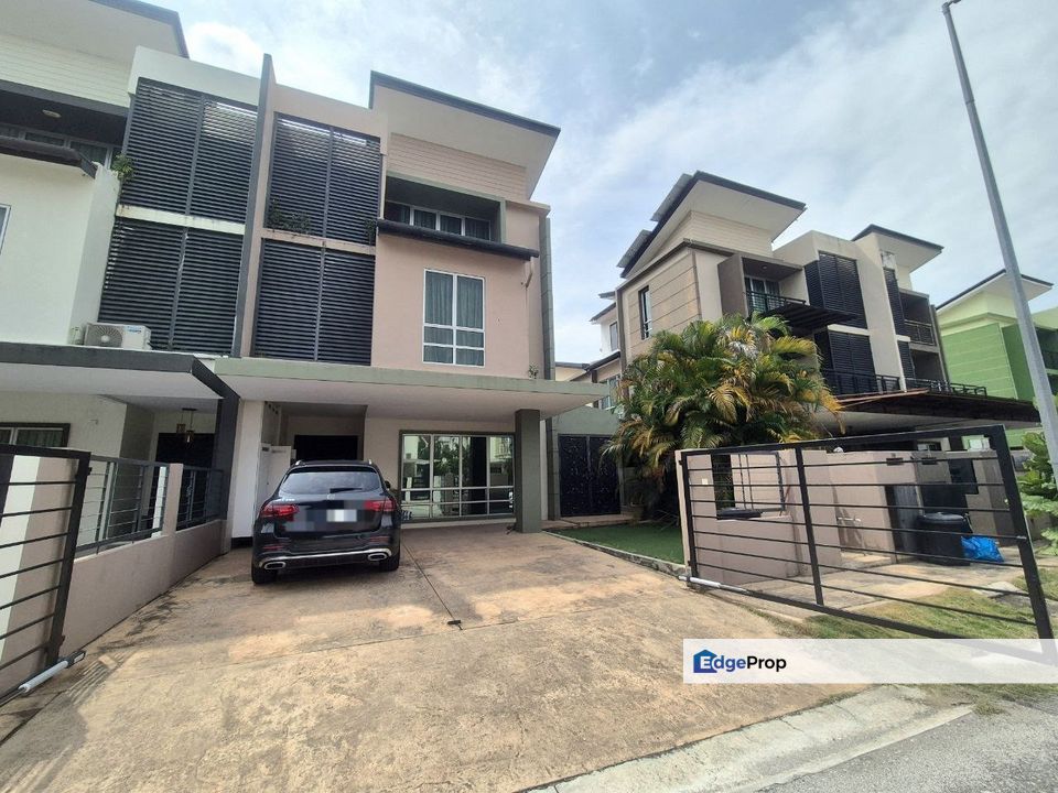 Three Storey Semid Tropika Putra Bukit Rahman Putra Intermediate, Selangor, Bukit Rahman Putra