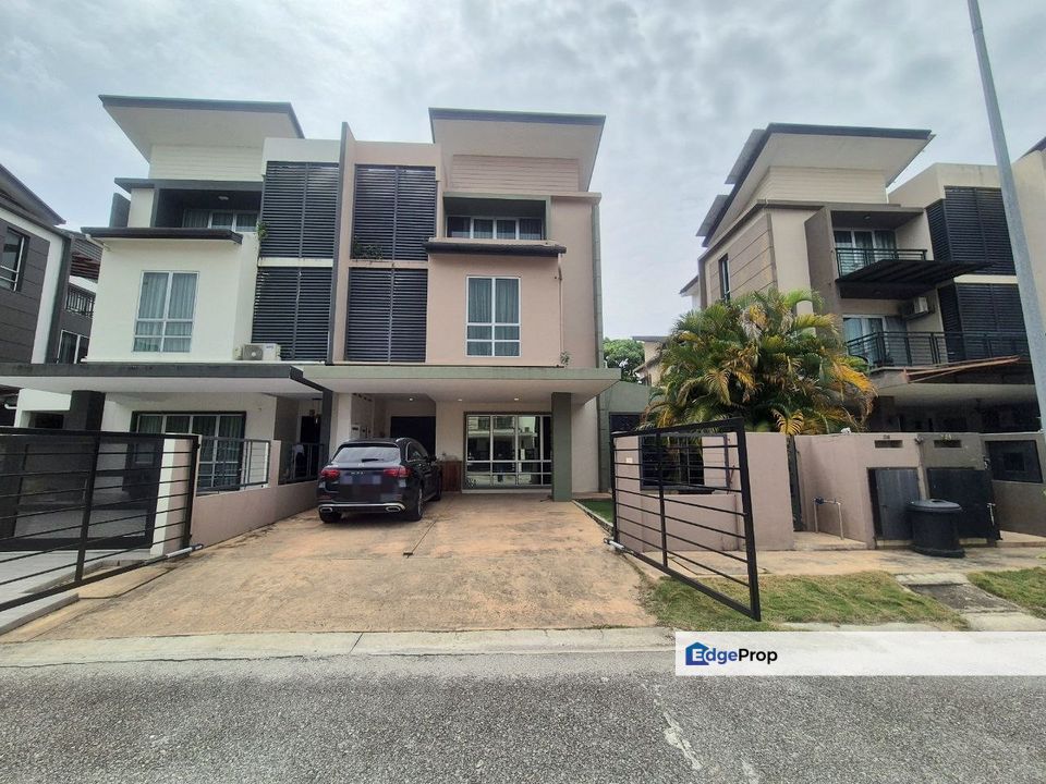 Three Storey Semid Tropika Putra Bukit Rahman Putra Intermediate, Selangor, Bukit Rahman Putra