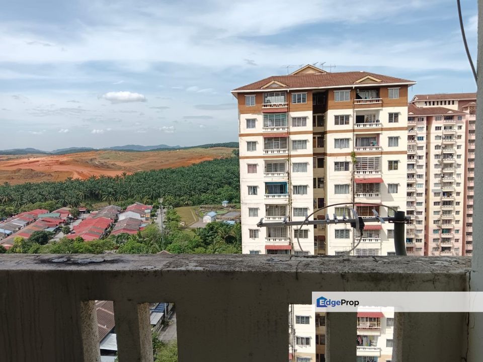 Laguna Biru 1 Fully Furnish For Sale, Selangor, Rawang