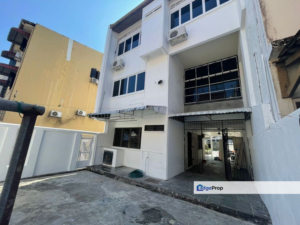 Endlot Two and Half Storey Taman TAR Near Kelab Darul Ehsan, Selangor, Ampang