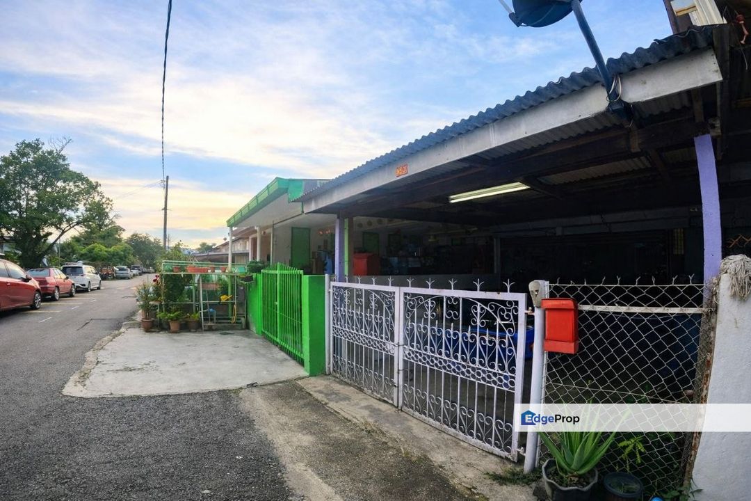 Double Storey Taman Serdang Jaya Low Cost Unit, Selangor, Seri Kembangan