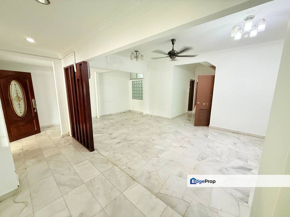 Double Storey Intermediate Usj 22 Subang Jaya, Selangor, USJ
