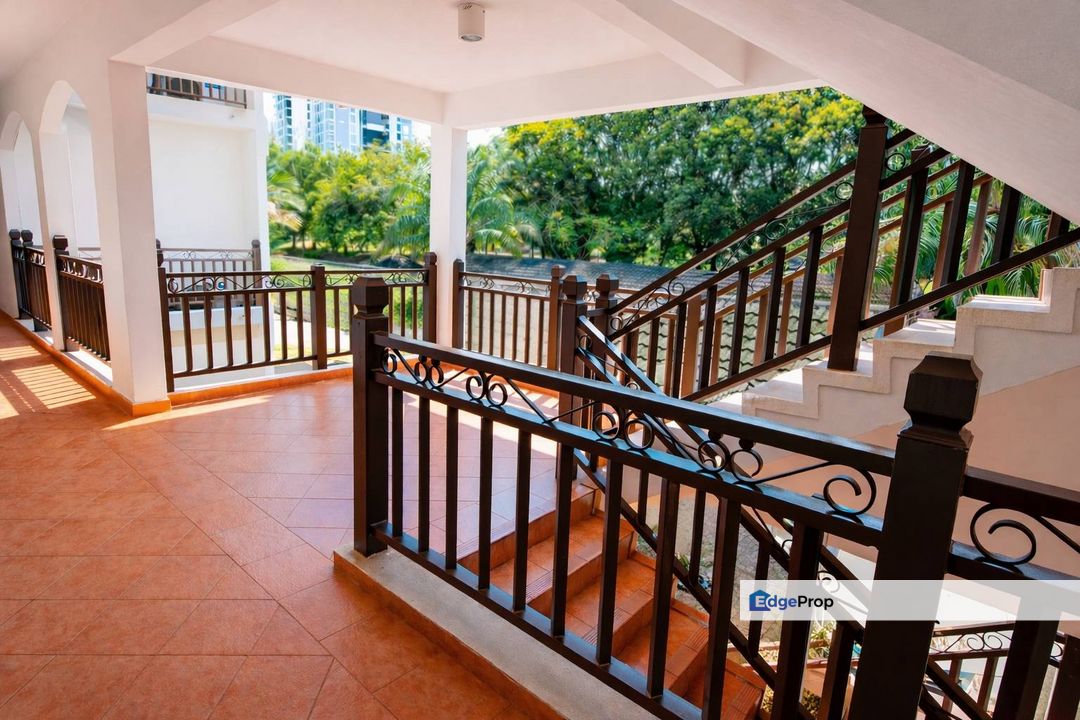 Low Level Cyber Heights Villa Partly Furnish Cyberjaya, Selangor, Cyberjaya