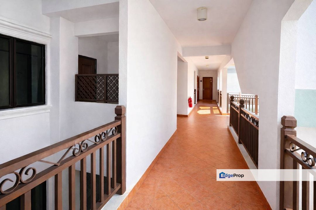 Low Level Cyber Heights Villa Partly Furnish Cyberjaya, Selangor, Cyberjaya