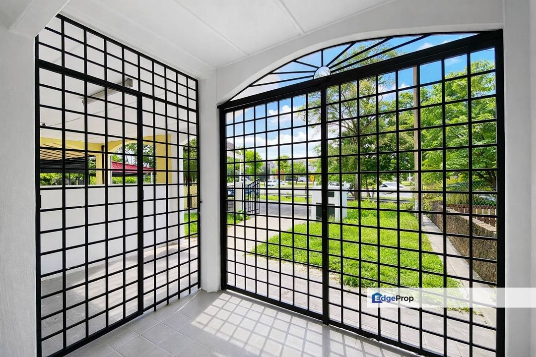 Double Storey Intermediate Usj 13 Subang Jaya, Selangor, USJ