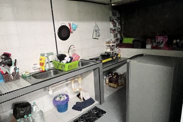 Cheras Taman Midah, Freehold High floor Flat, Tenanted with 4.8% ROI 