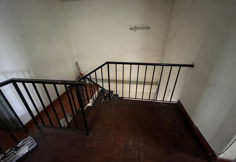 Commercial House at Busy Road in PJ SS2, good for retail, clinic, show room & etc