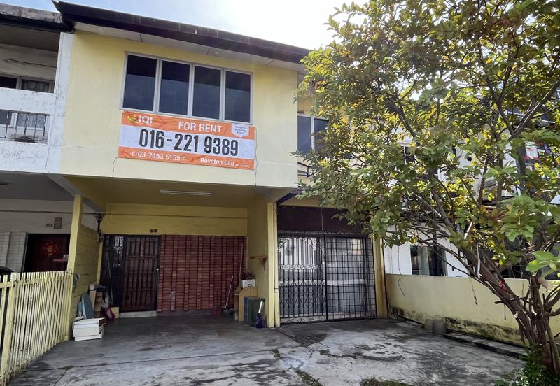 Commercial House at Busy Road in PJ SS2, good for retail, clinic, show room & etc