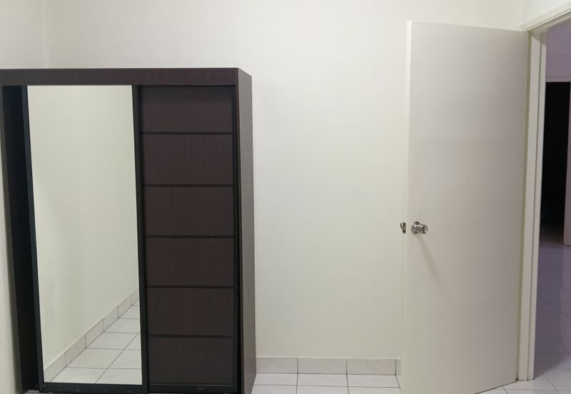 Pangsapuri Bukit Awansari (OG Court)