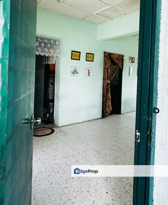 Dahlia Apartment for sale at taman putra perdana puchong, Selangor, Puchong South