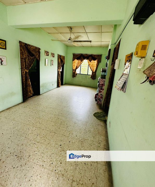 Dahlia Apartment for sale at taman putra perdana puchong, Selangor, Puchong South