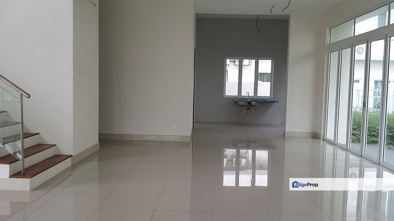 Villa Heights 2 Storey Corner Bungalow Lot for sale at Taman Equine, Selangor, Seri Kembangan