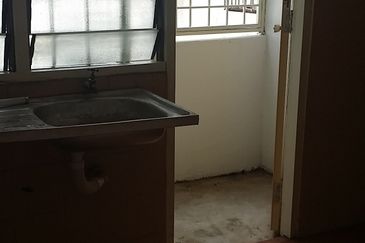 Glen Court, Bandar Sungai Long