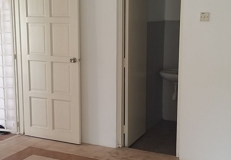 Glen Court, Bandar Sungai Long