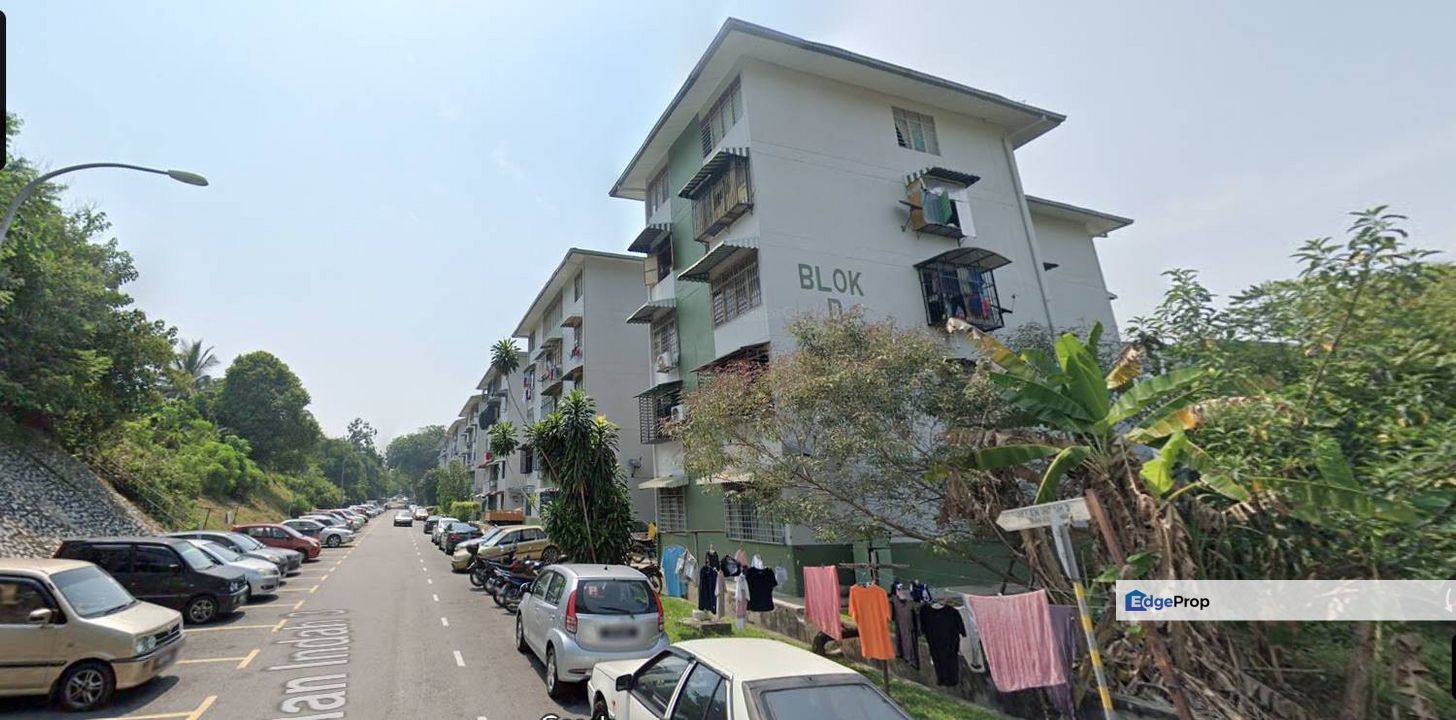 tembikai court for sale at taman universiti indah seri kembangan, Selangor, Seri Kembangan