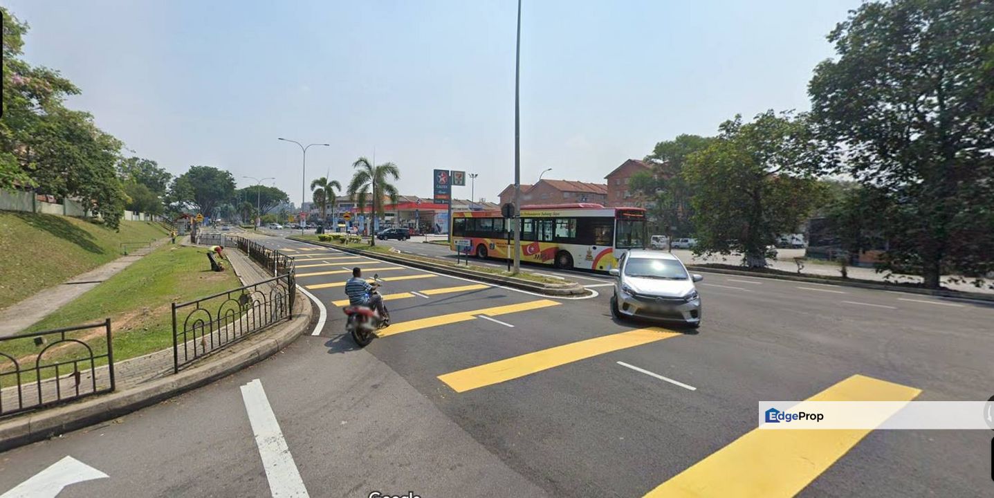 tembikai court for sale at taman universiti indah seri kembangan, Selangor, Seri Kembangan