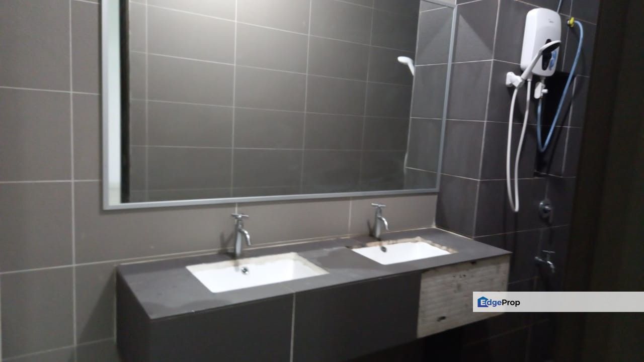 TTDI Grove 2 Storey hosue for sale at kajang selangor, Selangor, Kajang