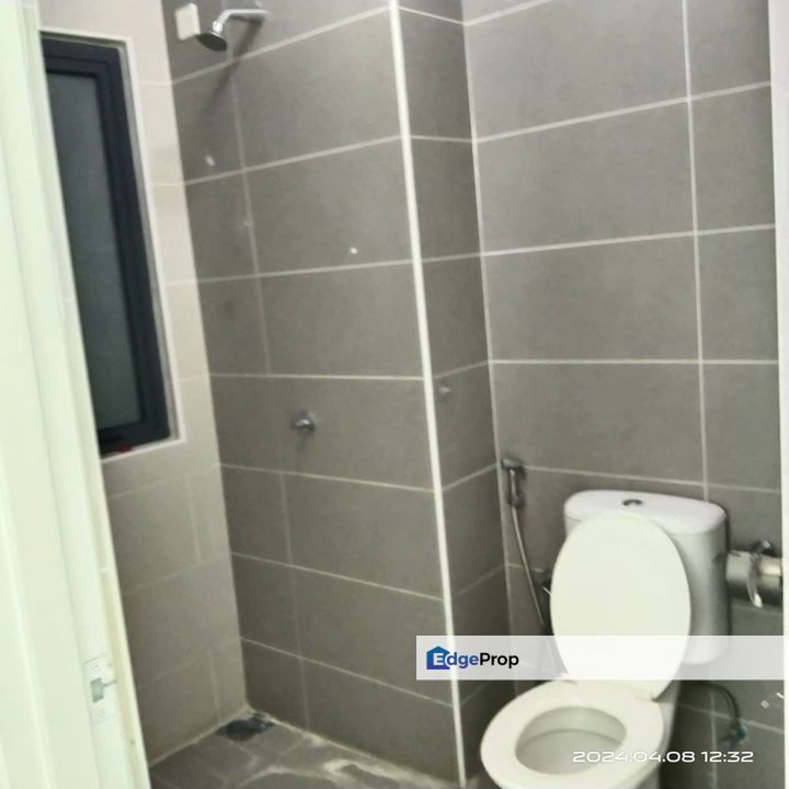 Kiara Plaza Service apartment for sale at Semenyih, Selangor, Semenyih