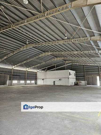 Factory Warehouse for sale at Kawasan Perindustrian Olak Lempit, Selangor, Banting