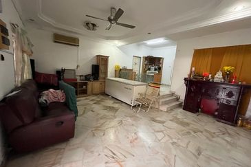 SL 6, Bandar Sungai Long