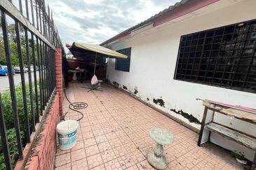 SL 6, Bandar Sungai Long