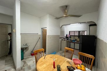 SL 6, Bandar Sungai Long