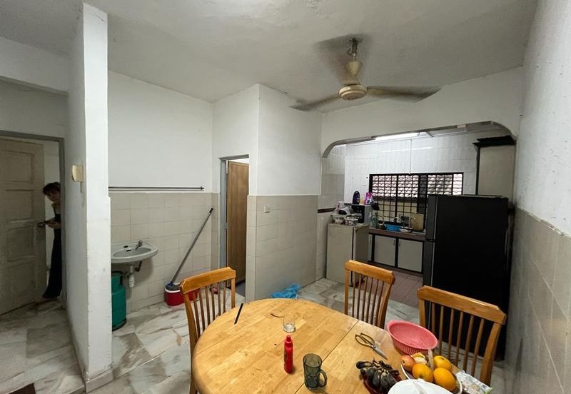 SL 6, Bandar Sungai Long