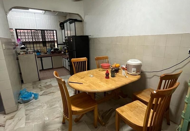 SL 6, Bandar Sungai Long