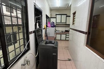 SL 6, Bandar Sungai Long