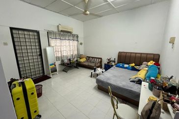 SL 6, Bandar Sungai Long