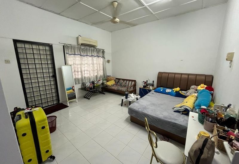 SL 6, Bandar Sungai Long