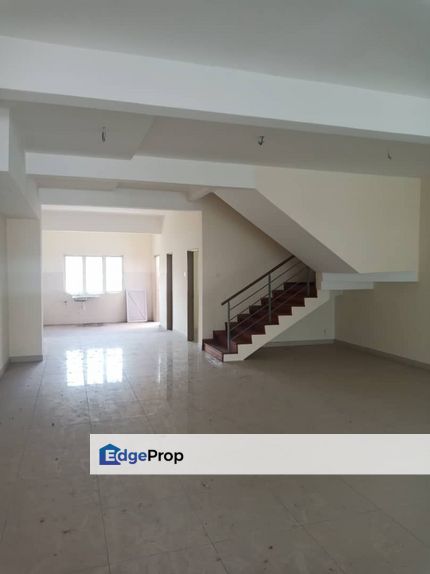 2 Storey House for sale at Taman Suria Tropika @ Seri Kembangan, Selangor, Serdang