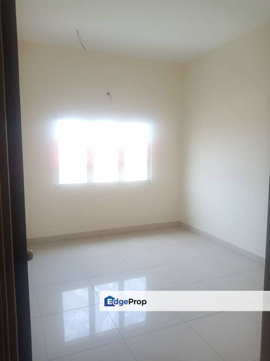 2 Storey House for sale at Taman Suria Tropika @ Seri Kembangan, Selangor, Serdang