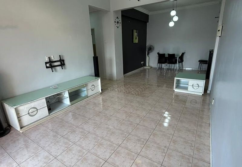 Evergreen Park Acorn and Hazel