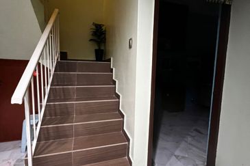 SL7, Bandar Sungai Long