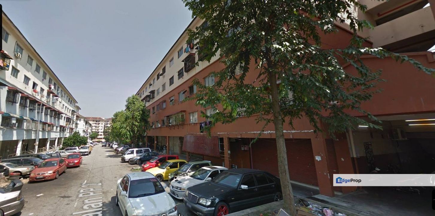 Pangsapuri Putra Raya for sale at Seri Kembangan, Selangor, Puchong South