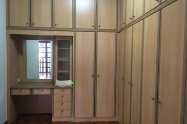 SL 4, Bandar Sungai Long