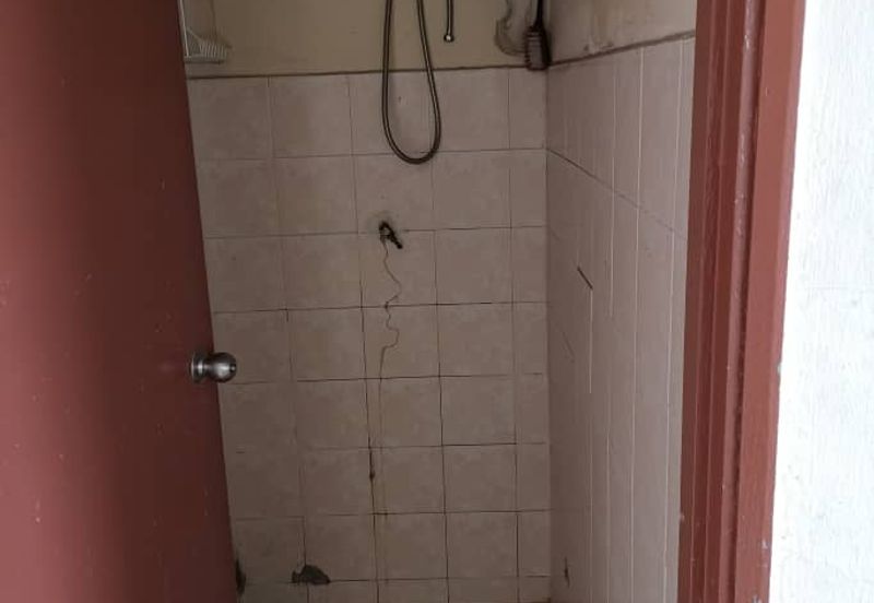 Pangsapuri Putra Raya