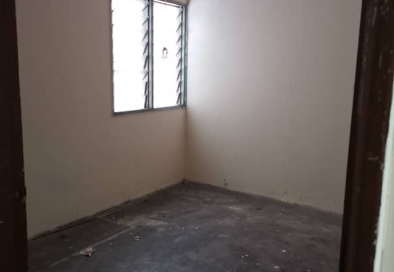 Pangsapuri Putra Raya