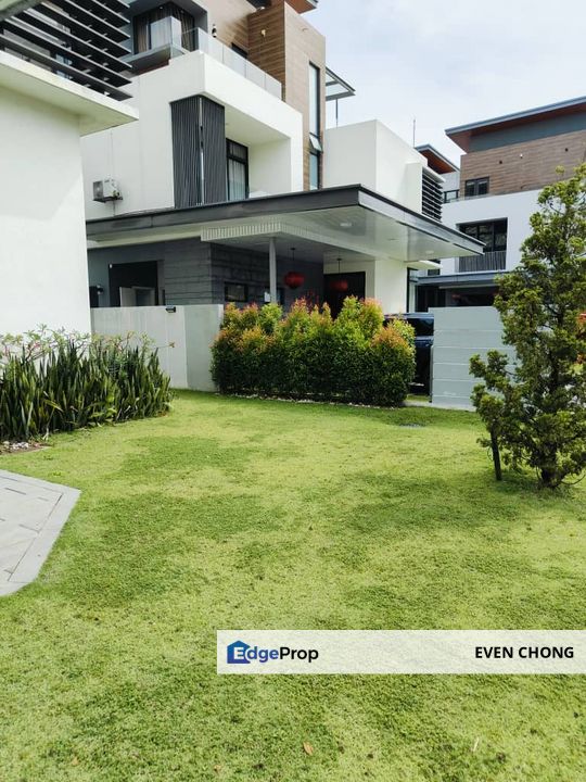 Long Branch Residence Bungalow house for sale at Kota Kemuning, Selangor, Kota Kemuning