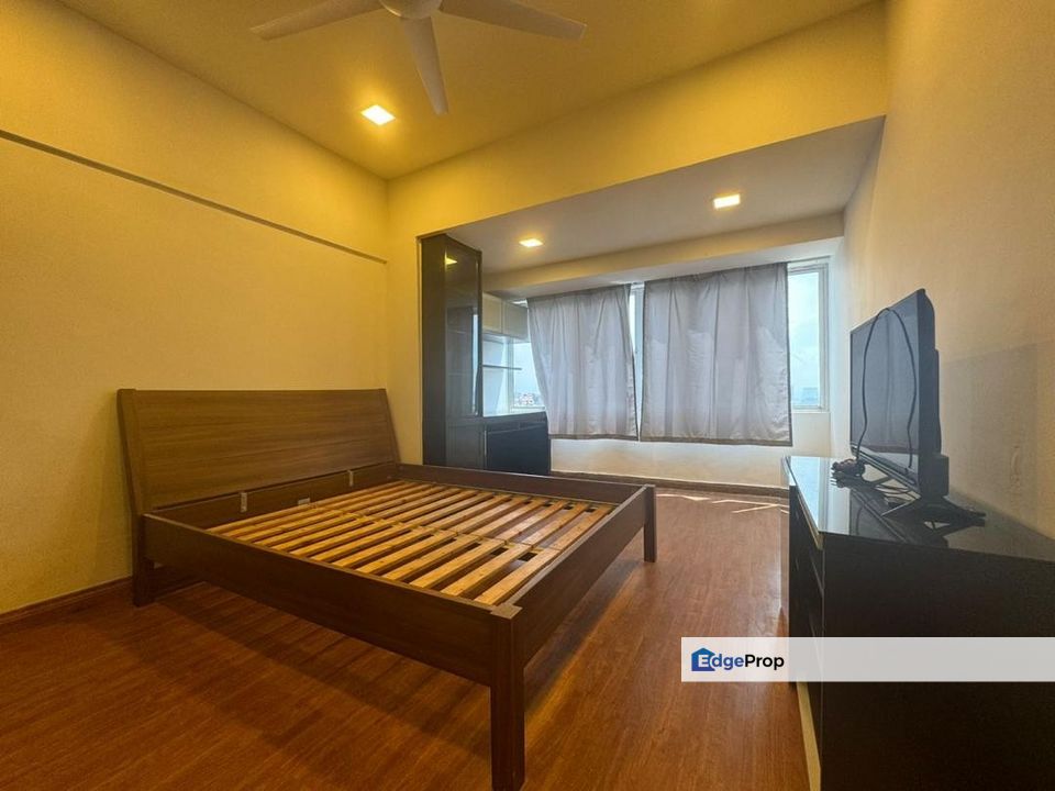 Cloud view tower Biggest unit for sale at Taman Cheras, Selangor, Cheras