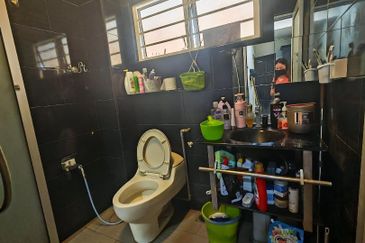 SL 6, Bandar Sungai Long